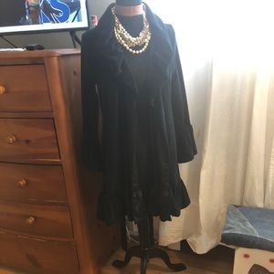 Black Kenneth Cole Suede Pumps